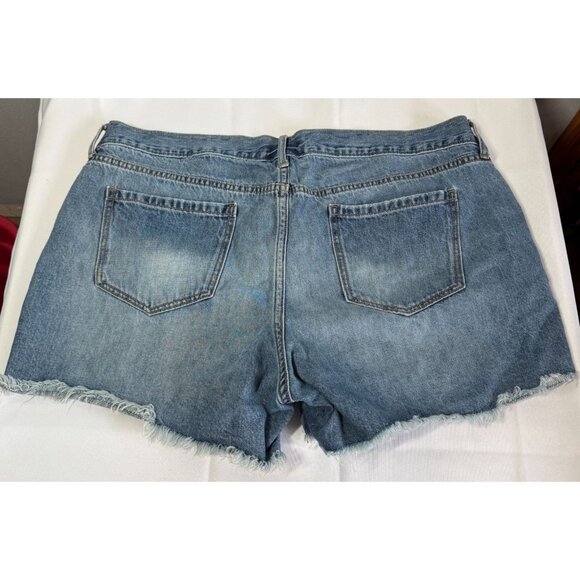 Old Navy Womens Distressed Diva Cut Off Jean Shorts Size 16 Light Wash Mid Rise - Picture 2 of 11